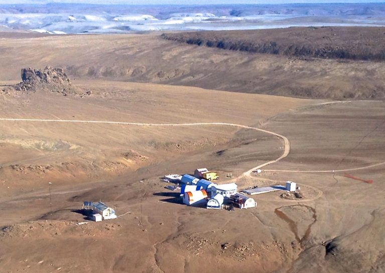 devon-island-research-station-768x545.jpg